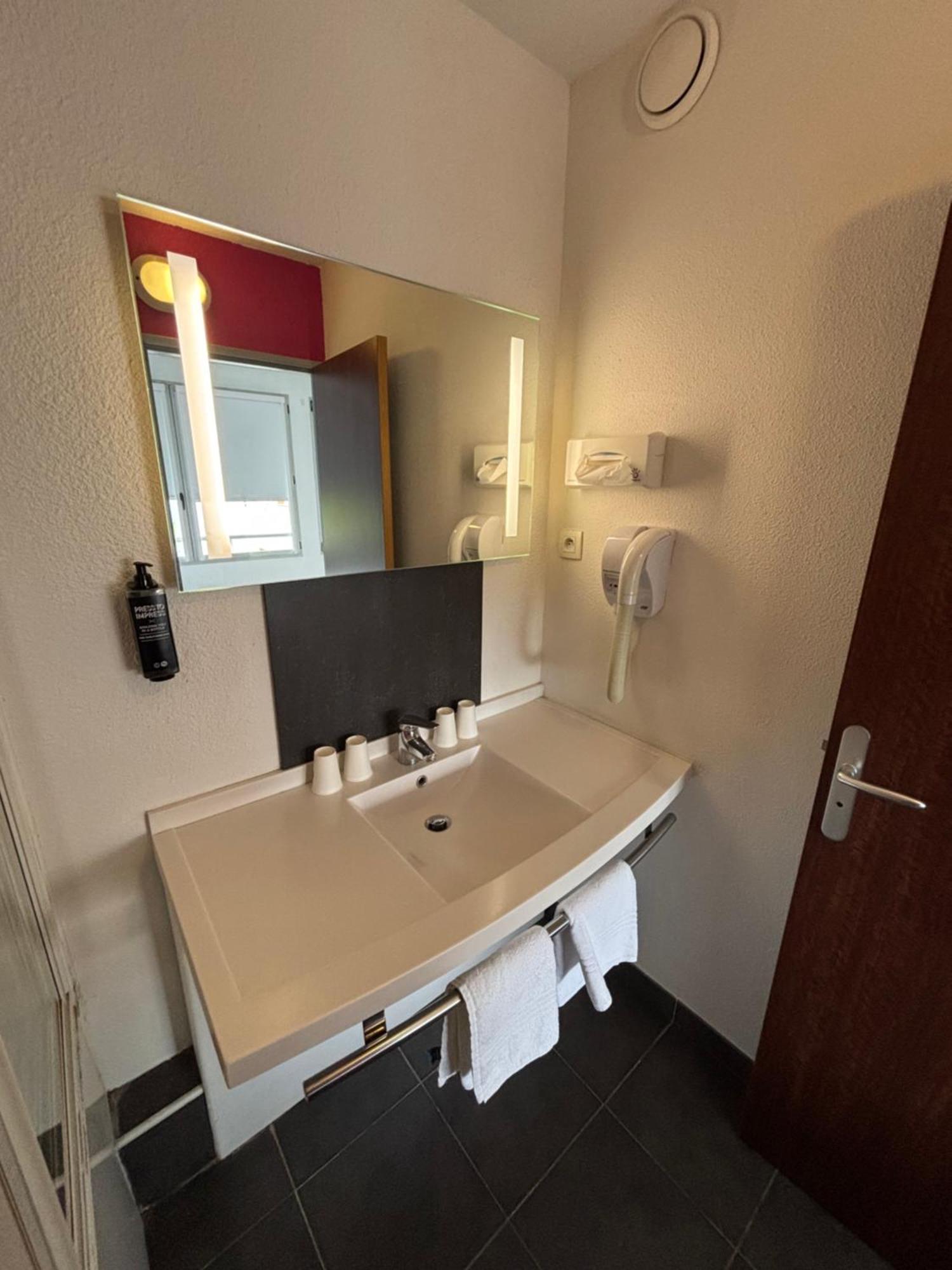 Ibis Styles Bethune Bruay La Buissiere Εξωτερικό φωτογραφία